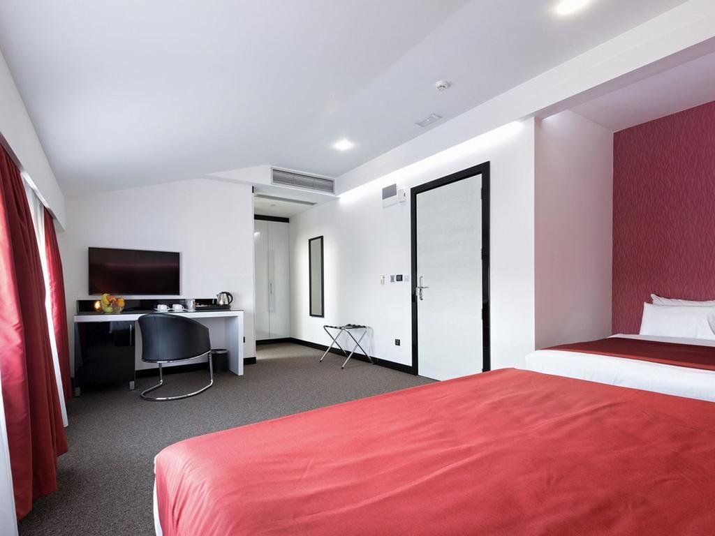 โนวา ซิตี้ โฮเต็ล ซิกเนเจอร์ คอลเลคชั่น เบลเกรด Hotel ภายนอก รูปภาพ