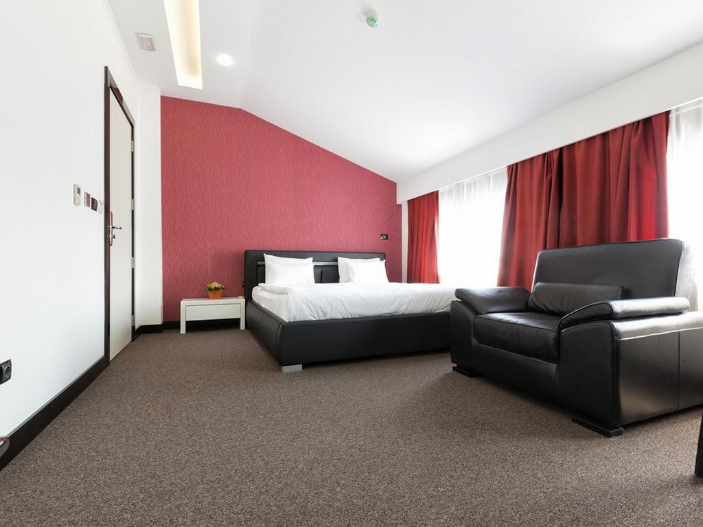โนวา ซิตี้ โฮเต็ล ซิกเนเจอร์ คอลเลคชั่น เบลเกรด Hotel ภายนอก รูปภาพ